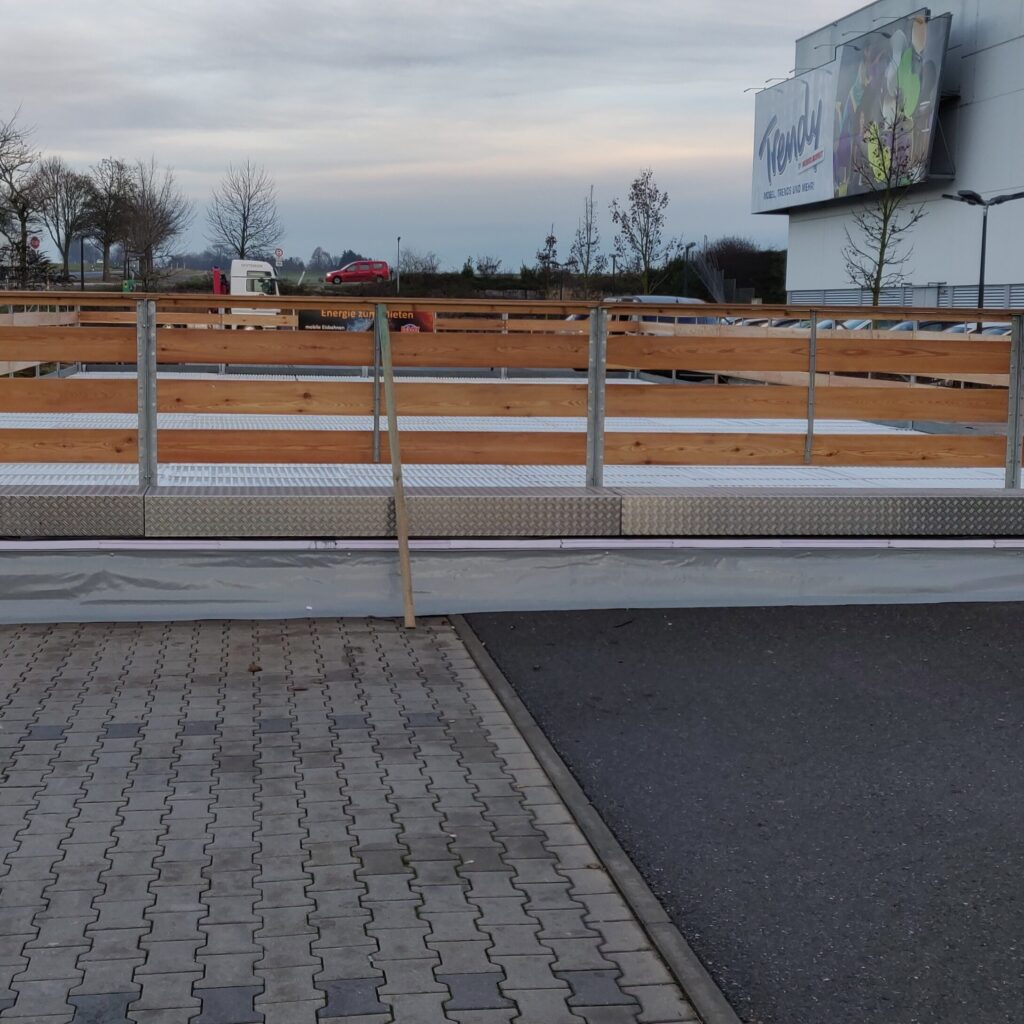 Holzbande Rustica - Aussenansicht